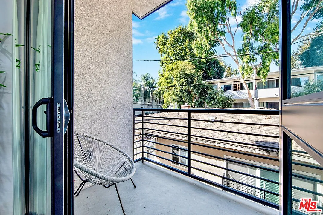 3 bed, 2.0 bath, 1570 sqft, $6,499 — Photo 4