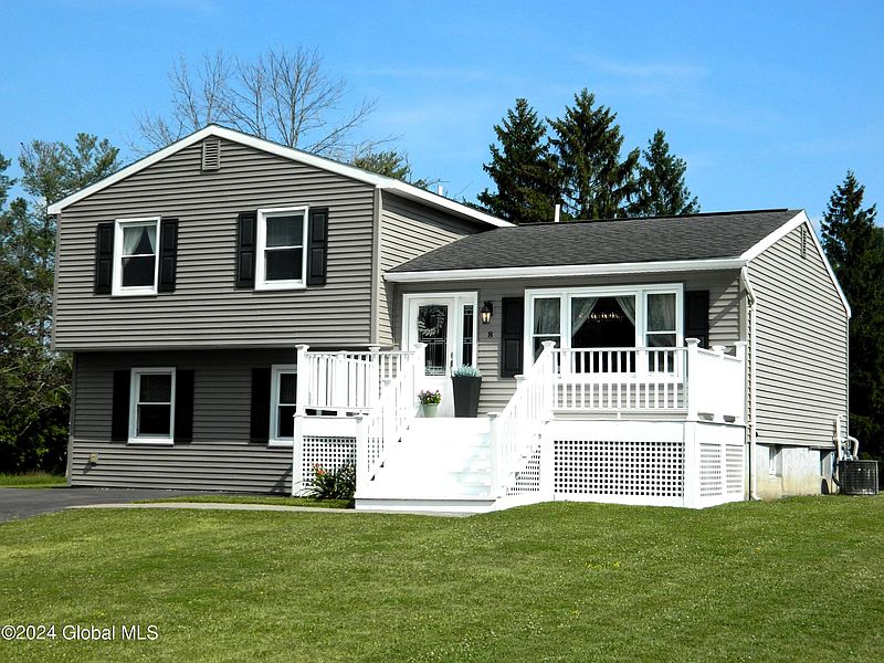 2nd image of 8 Suncrest Drive