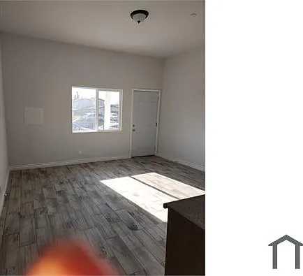1175 E 41st Pl — Photo 3