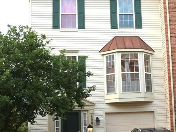 46670 Cavendish Sq, Sterling, VA 20165