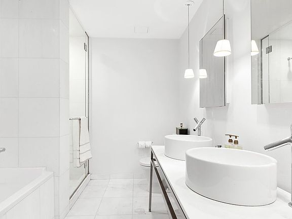 5th image of 15 Broad St APT 1712