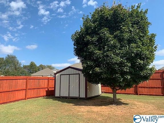 3rd image of 205 Misty Cove Ct