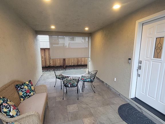 Patio and entrance to 1106