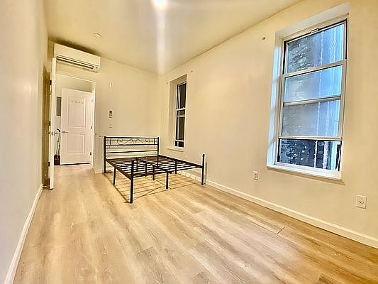 4th image of 218 Cumberland St APT 2A