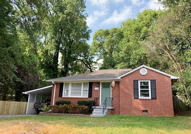 1st image of 599 Kennesaw Dr SE