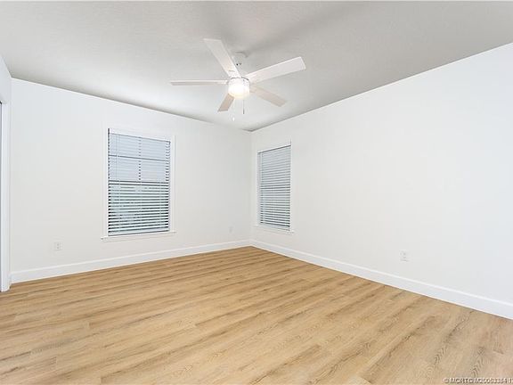 3rd image of 3375 SW Mapp Rd #204