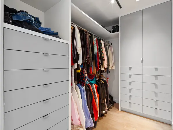 447 West 18th Street image 7 of 16