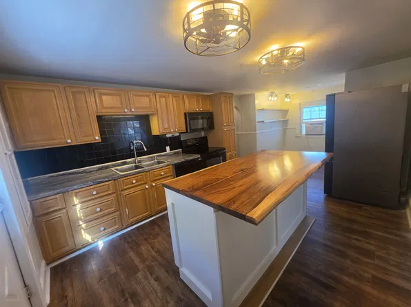 62 Andrews Ave Floor 2, West Warwick, RI 02893