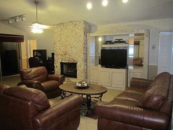 5th image of 9900 SW 11th St