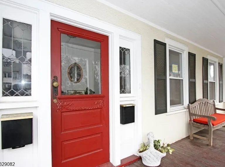 43 Walnut Cres #1 — Photo 2