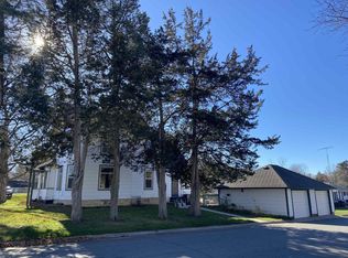 604 S Main St, Poynette, WI 53955