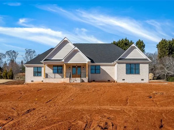217 Aberdeen Dr, Anderson, SC 29621