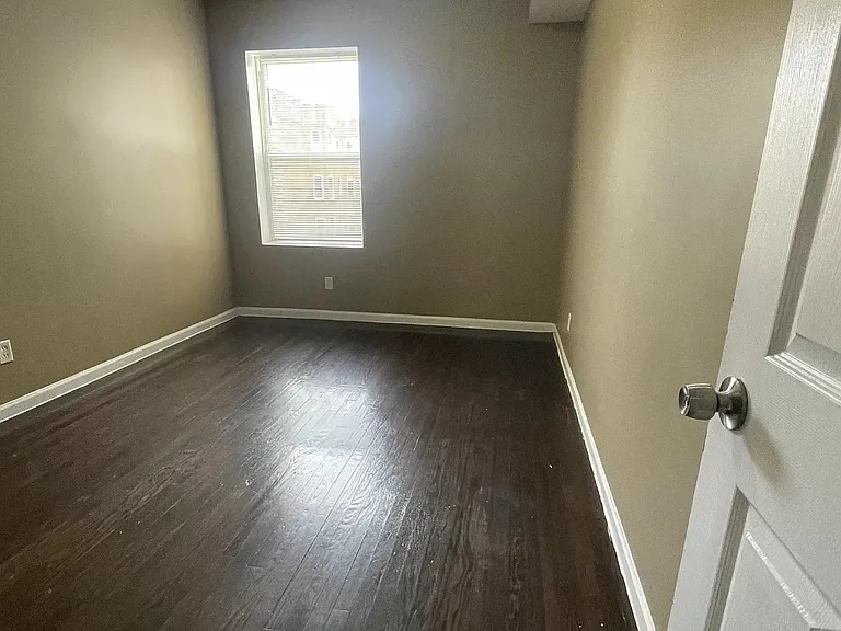 1853 S Springfield Ave #2 — Photo 4