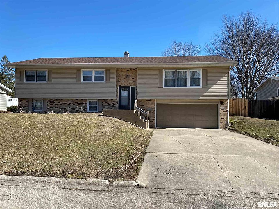 1st image of 1097 Woodbine Cir E