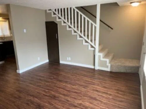 565 Mary Neal Ln