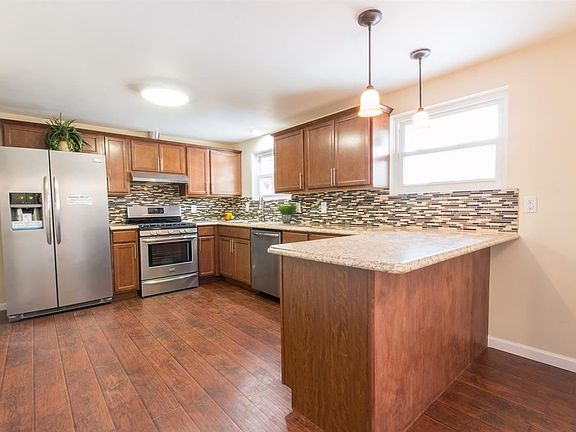 3rd image of 17484 Brandel Ave