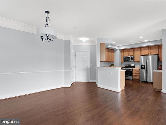 4th image of 12901 Clarks Crossing Dr APT 202