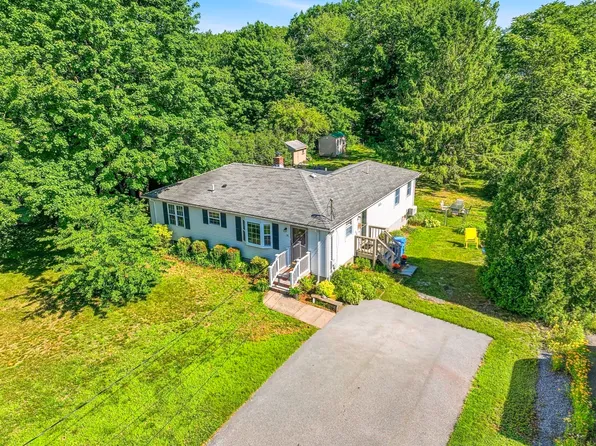 58 Wedgewood Dr, Holliston, MA 01746