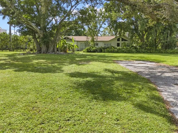 1334 Plumosa Dr, Fort Myers, FL 33901