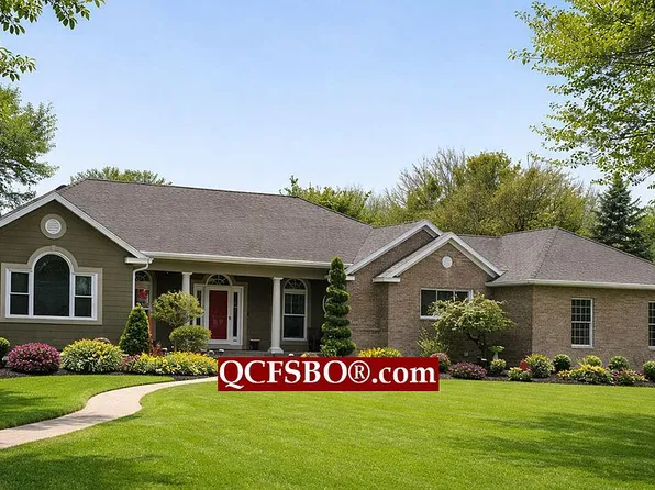 2261 Cromwell Cir, Davenport, IA 52807