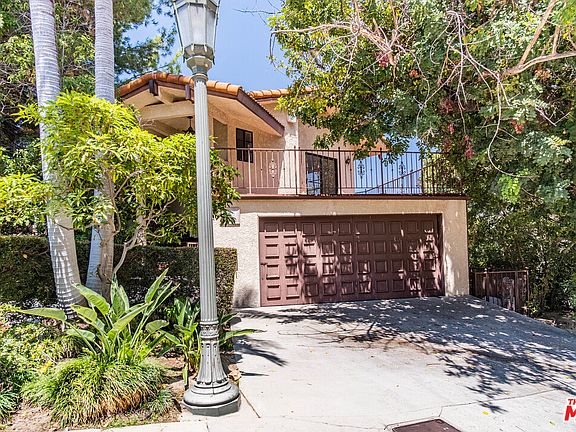 2nd image of 2307 Castilian Dr