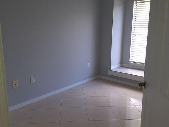 5th image of 1515 Huntington Ln APT 728