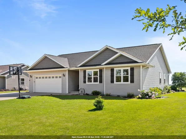W6115 Sherwood Point Dr, Greenville, WI 54942