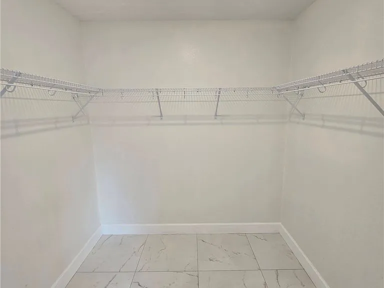124 Clinton Ave — Photo 17