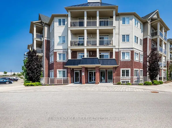 84 Aspen Springs Dr #322, Clarington, ON L1C 0V3