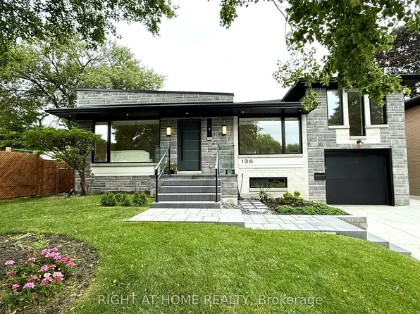136 Santa Barbara Rd, Toronto, ON M2N 2C5