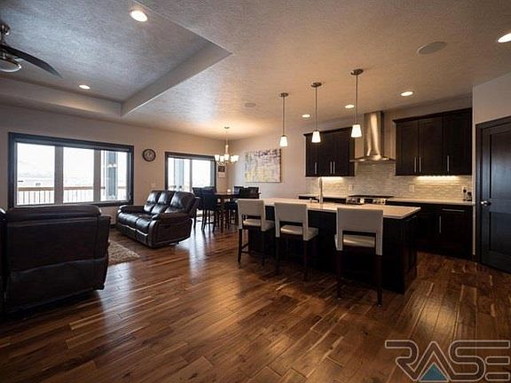 2nd image of 7401 S Ballymore Cir