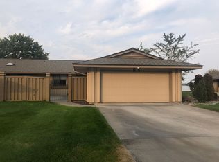 807 Westshore Dr NE APT B5, Moses Lake, WA 98837