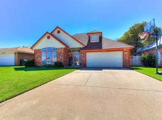 10508 Herbert Dr, Midwest City, OK 73130