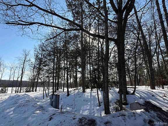 2nd image of 44870 County Highway D Hwy