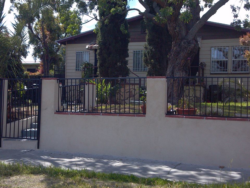 Walled and secured parking 