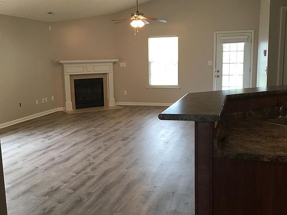 3rd image of 4824 Canterwood Dr SE