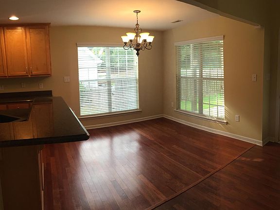 5th image of 256 Turnbridge Cir