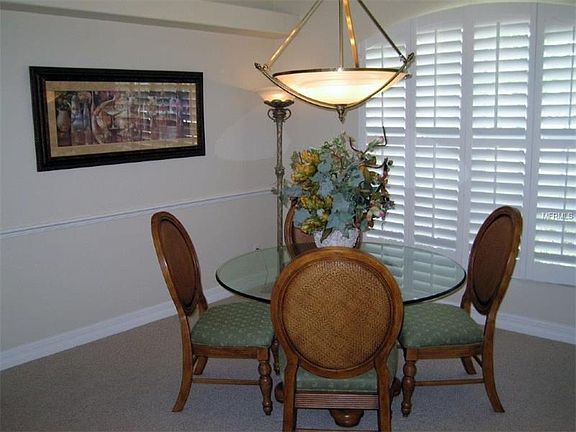 4th image of 670 Rotonda Cir