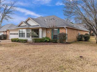 124 Villa Way, Clinton, MS 39056