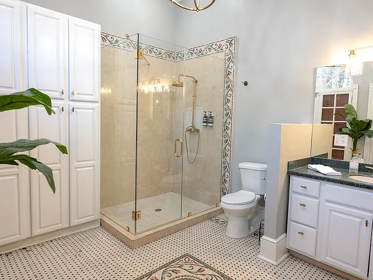 1433 Esplanade Ave — Photo 14