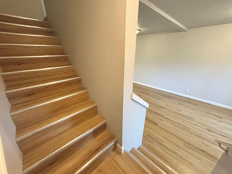 J0459 - Stafford St. Apartments — Photo 35