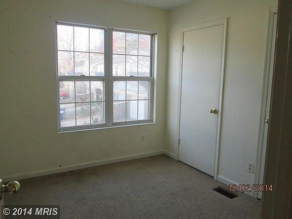 5th image of 46355 Columbus Dr