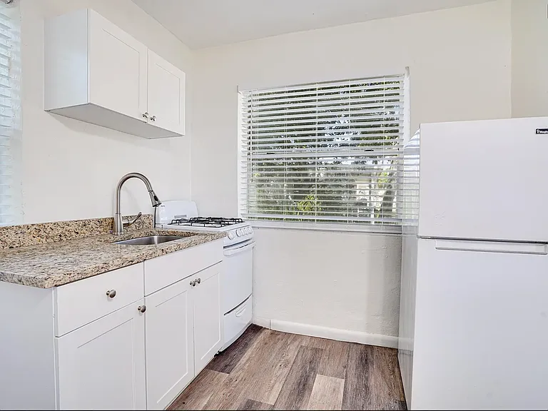 506 N 2nd St S #1 — Photo 4