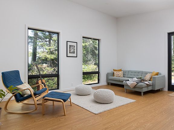 5th image of 32155 Cape Kiwanda Dr