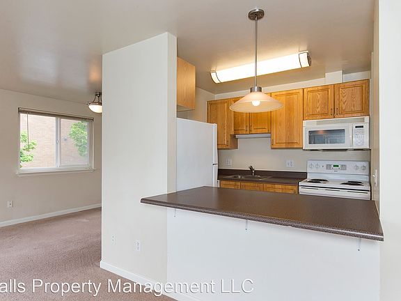 4th image of 1819 NW Central Pl #2202