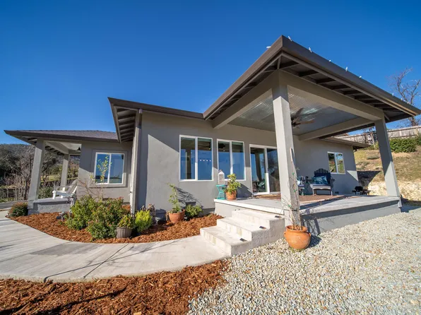 9801 Swasey Dr, Redding, CA 96001