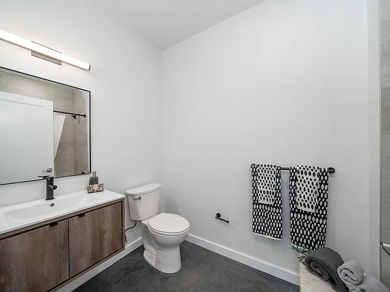 233 Newark Ave #4A — Photo 11