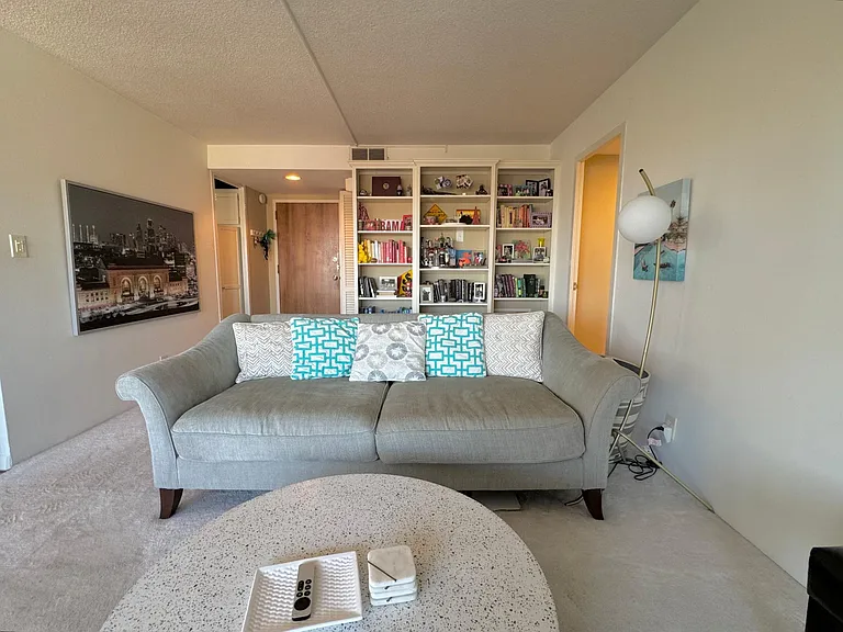 4545 Wornall Rd #1108 — Photo 4
