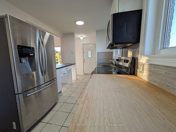 4th image of 26 Trinnell Blvd