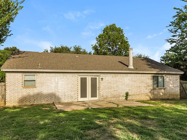 6004 Cool Springs Dr — Photo 16